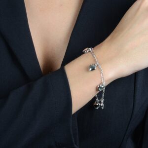 Pulseira com Pingentes de Coração